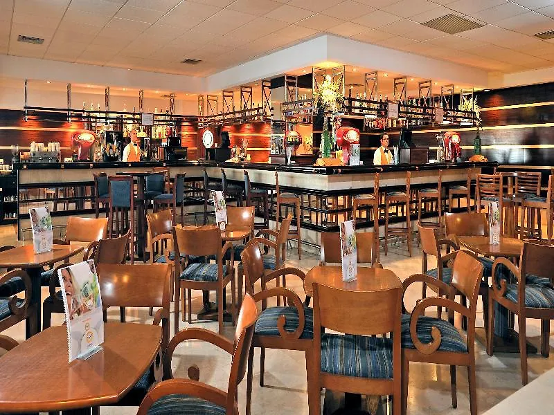 卡拉恩·布拉内斯 Globales Almirante Farragut酒店 4*,  西班牙
